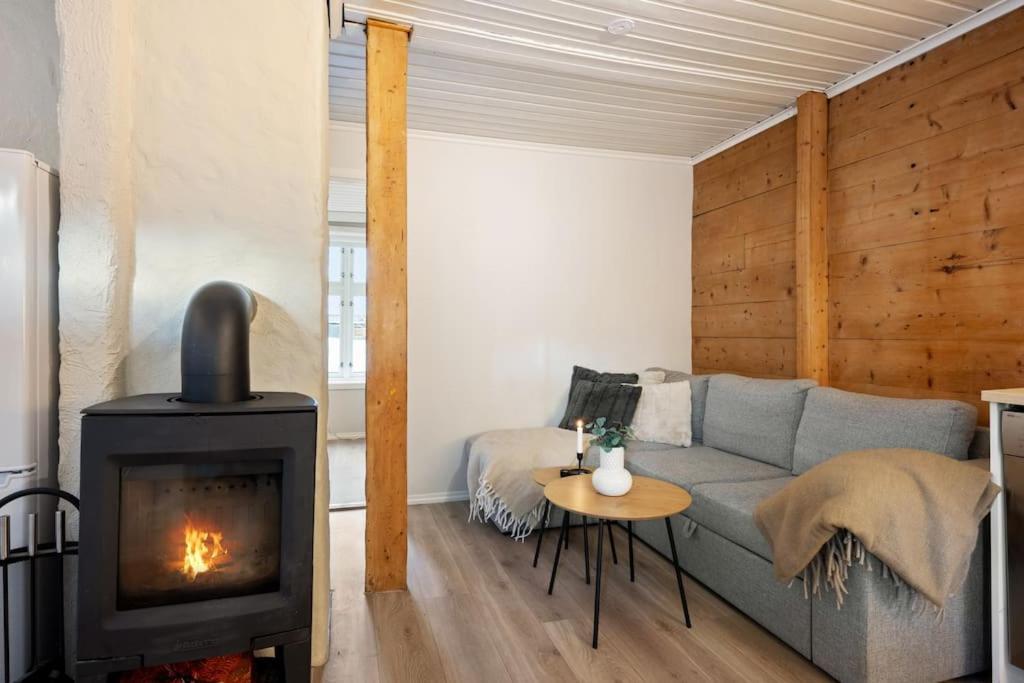 Central Apartment With Balcony, Self-Check In & Private Entrance Bergen Eksteriør bilde
